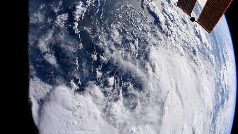 La foto de un astronauta muestra una ominosa tormenta tropical Barry, que se levanta de vapor, ciencia